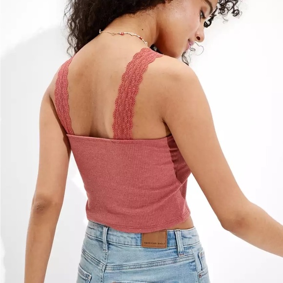 American Eagle lace trim cropped cami - Picture 2 of 4